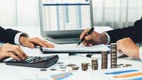 Minimising risks when assessing your M&A funding options