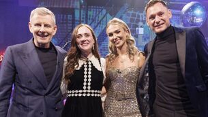 <p>Late Late Show New Year's Eve Special host Patrick Kielty with comedian Justine Stafford and Olympians Sharlene Mawdsley and David Gillick. Last night's show rightly honoured some of our inspirational Paris 2024 heroes. Picture: Andres Poveda</p>