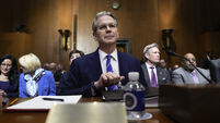 US stocks resume sell-off as tech megacaps slump weigh on indexes 