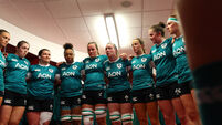 Edel McMahon speaks to the team ahead of the match 22/3/2025