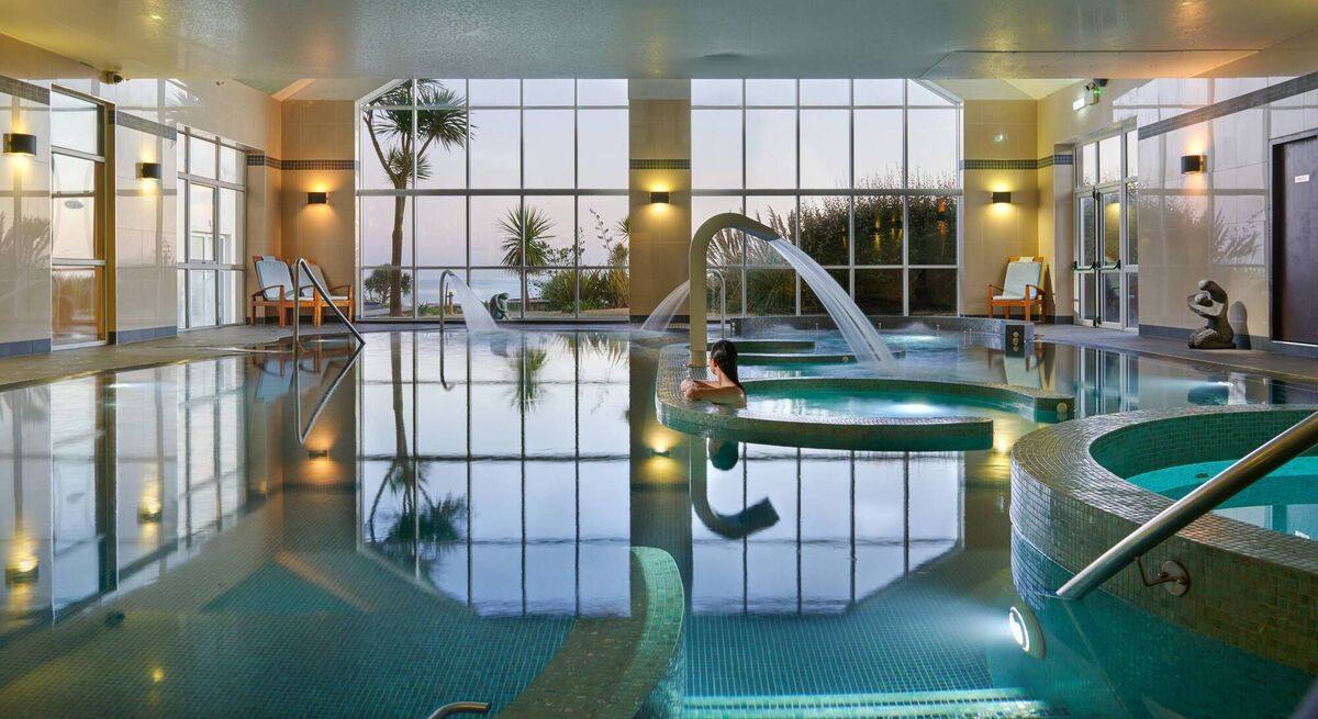 The spa offers excellent thalassotherapy treatments, and the relaxation space has a luxe beach vibe