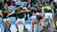 Brian Ó Beaglaoich, Paul Murphy and Gavin White with Aidan O'Shea 30/3/2025