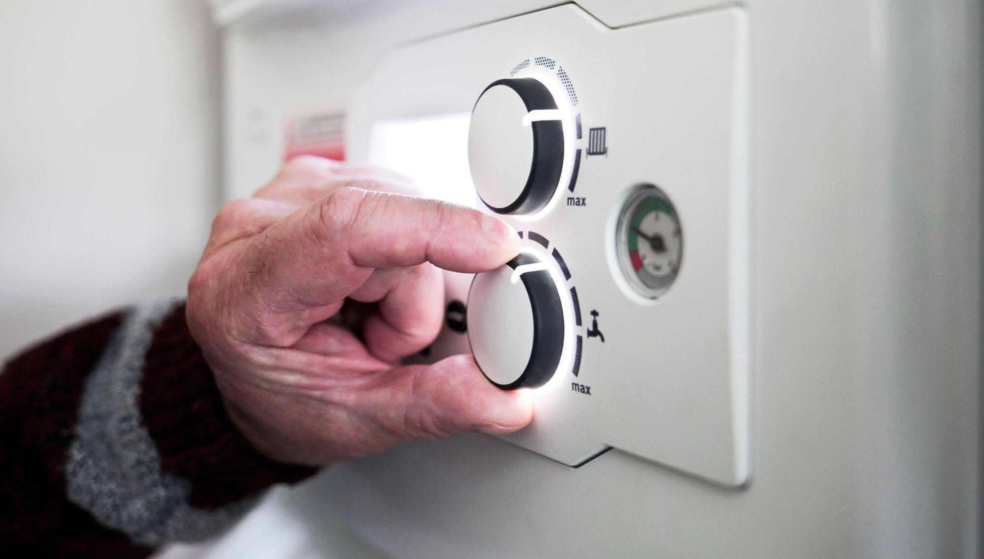 Cuts to Vat rate on electricity and gas to be extended for six months
