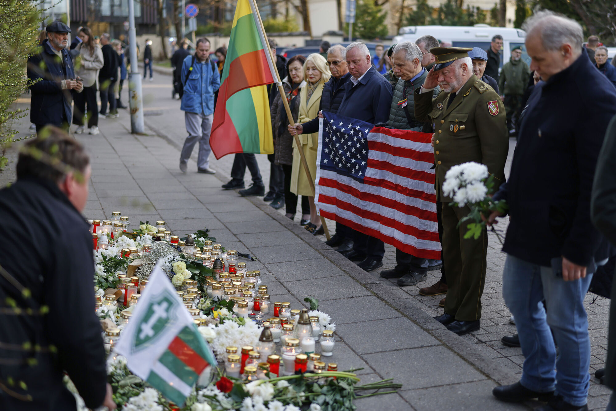 Lithuanians bid farewell to US soldiers who died during training exercise